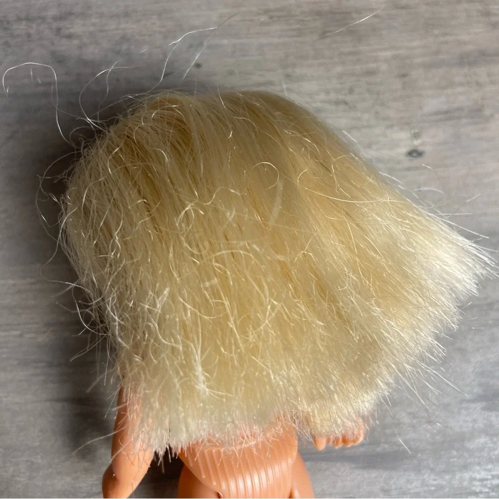 Vintage‎ Simba Blonde Baby Posable Doll 4